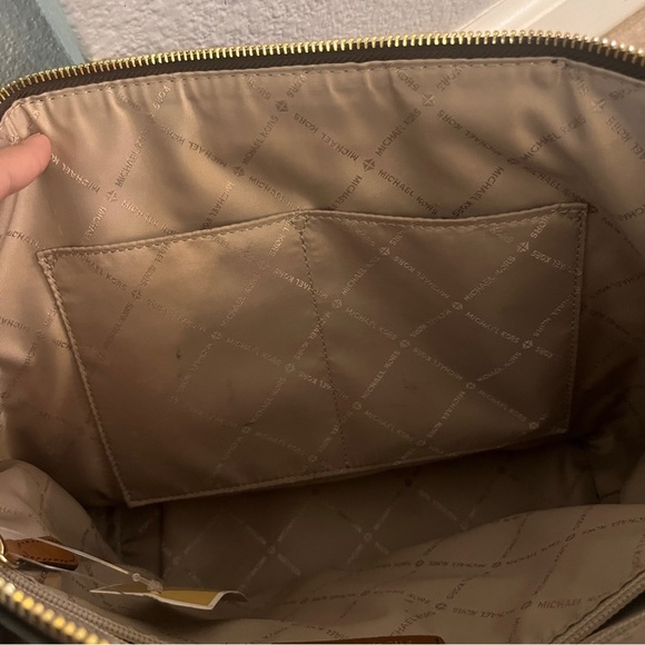 MICHAEL KORS CHARLOTTE LARGE TOP ZIP TOTE SHOULDER BAG MK BROWN - Picture 8 of 9